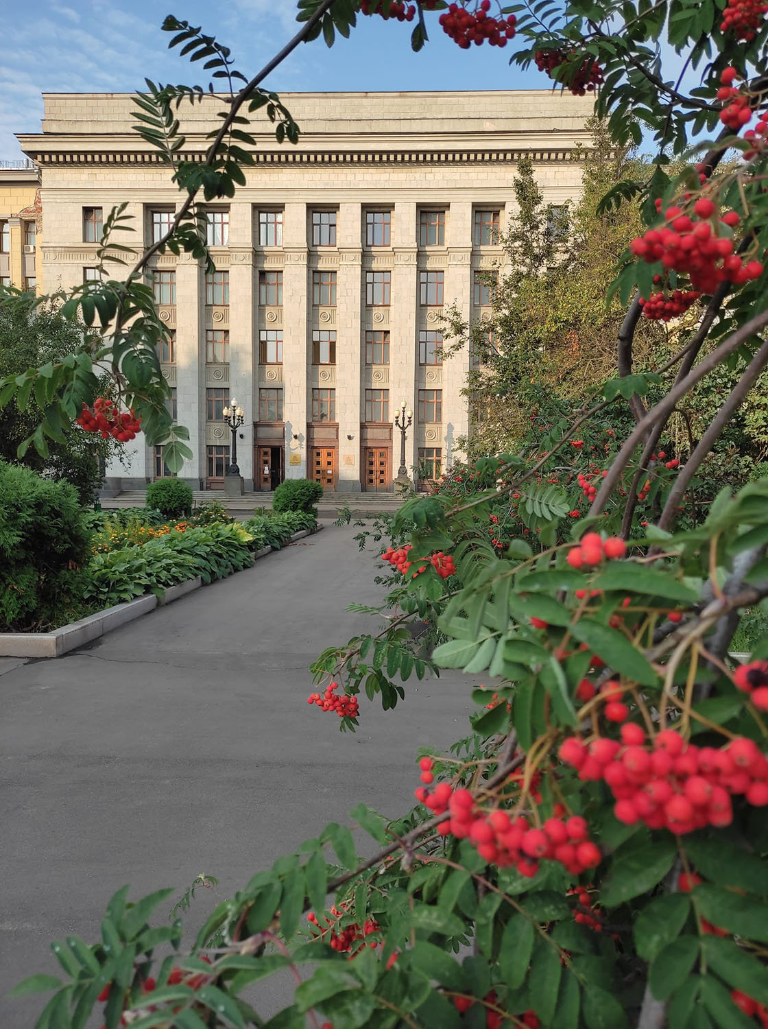 Биологический факультет. МГУ праздник. Биофак.